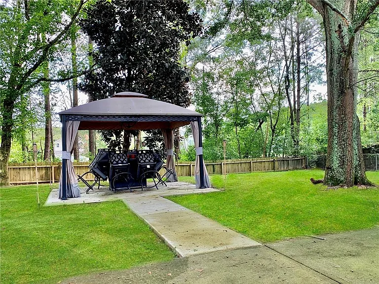 154 Leighs Grove Ct — Photo 8