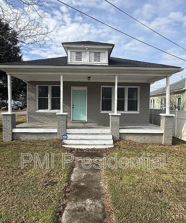 1st image of 600 N 21st Ave