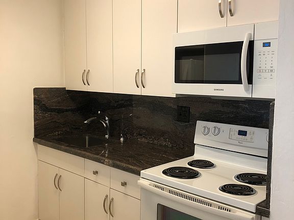 4th image of 5731 NW 37th St APT 328