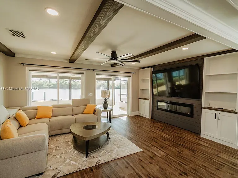 9675 SW Anchor Dr — Photo 8