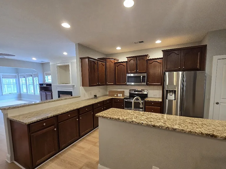 8014 Ladys Secret Dr — Photo 12