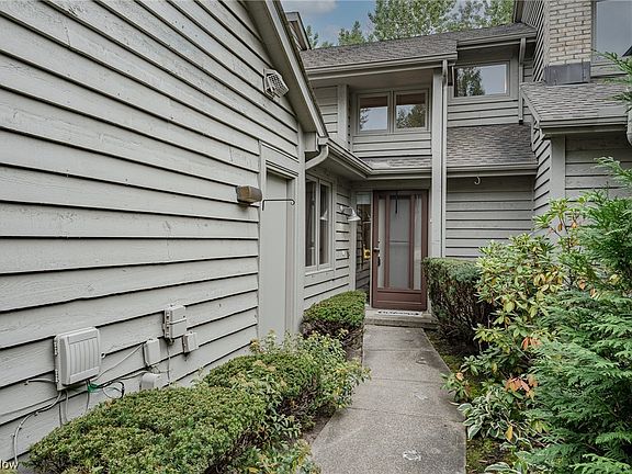 2nd image of 7 Chelsea Ct