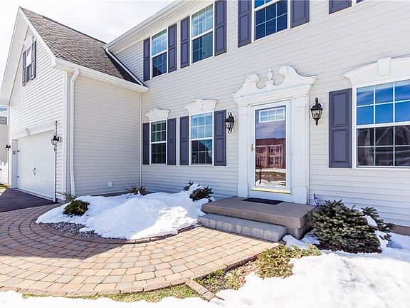2nd image of 1714 Marion Way