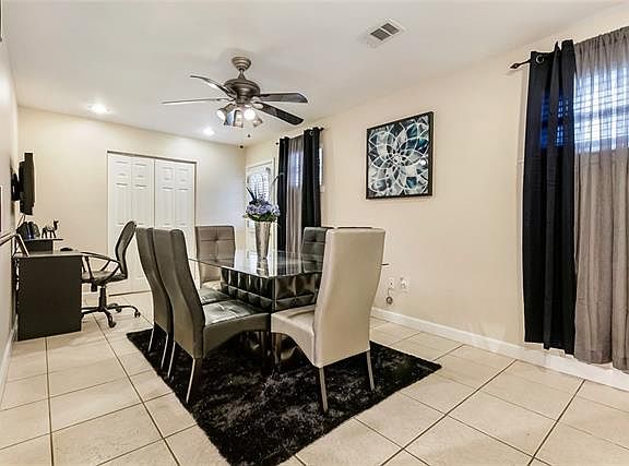 5th image of 3305 Decomine Dr