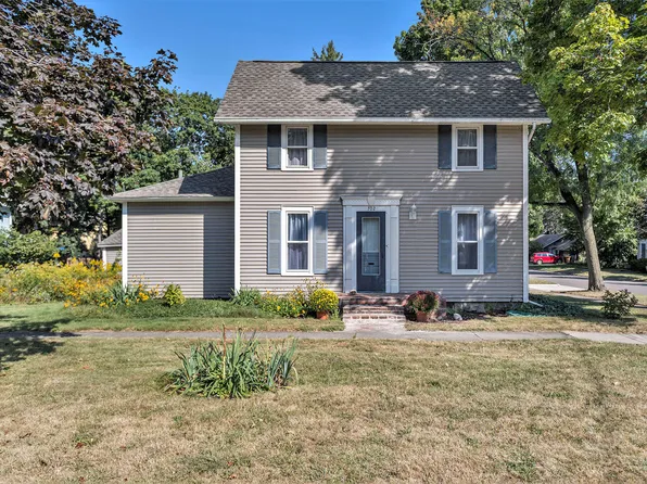 702 W Green St, Marshall, MI 49068