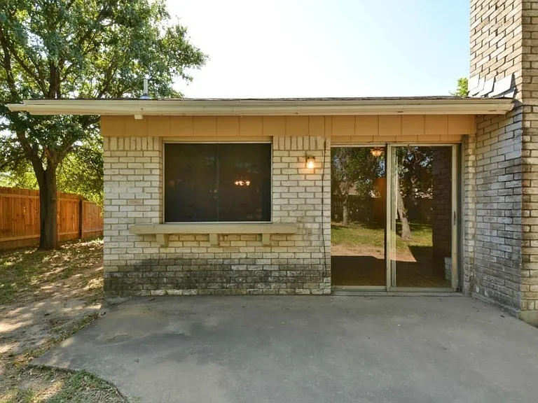 9410 E Meadow Vale — Photo 23