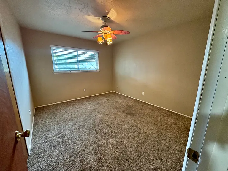 9516 Dona Marguerita Ave NE — Photo 9