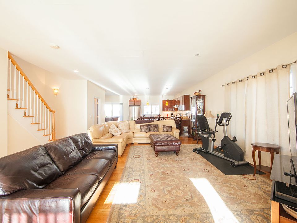 1st image of 333 Lincoln Ave