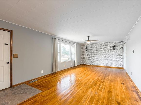 5th image of 503 E McKissock St