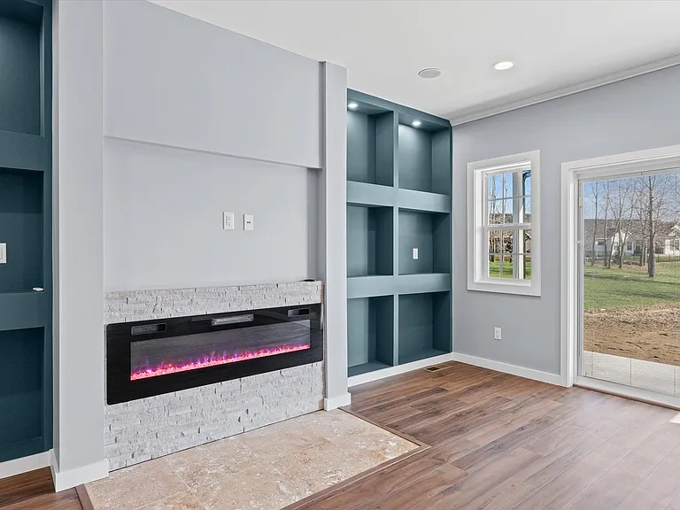 1306 Roberto Rd — Photo 7