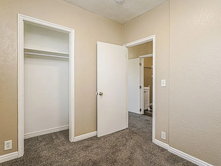 3153 Adams Ave — Photo 12