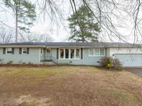 501 Pearce St, Florence, AL 35633