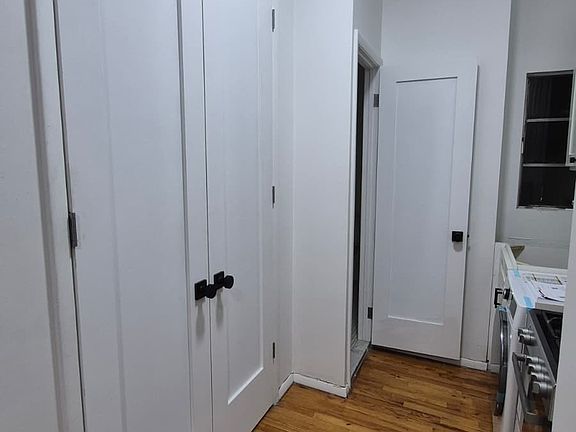 2nd image of 415 W 47th St Unit 5WF
