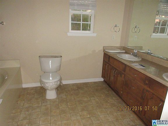 4th image of 1716 Annendale Dr
