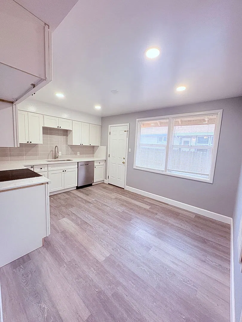 2450 Ione St - Sacramento 95864 — Photo 2
