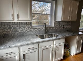 4054 W 222nd St, Fairview Park, OH