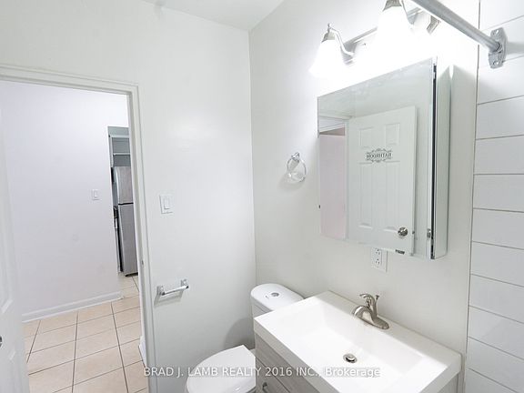 2895 Bathurst St #501, Toronto, ON M6B 3A8 | Zillow