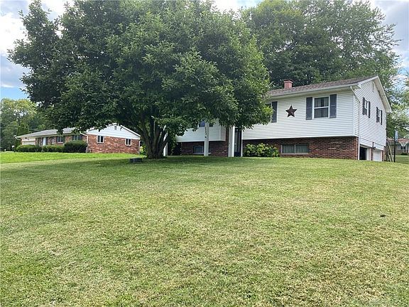 3rd image of 6569 Dawn St