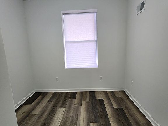 4th image of 5012 W Stiles St Floor 1