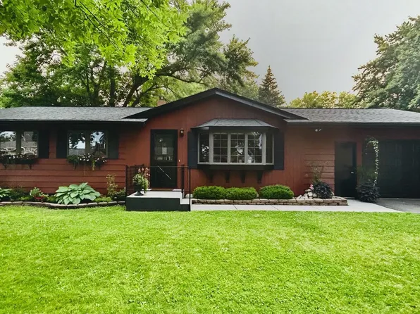 518 Sunrise Ave, Paynesville, MN 56362