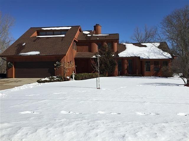 1st image of 1000 Charles Dr