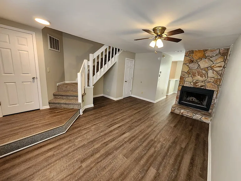 6360 Windsor Gate Ln — Photo 3