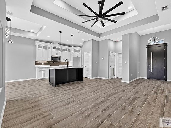 4th image of 38438 Walker St #14