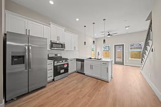 5th image of 415 Neyland St