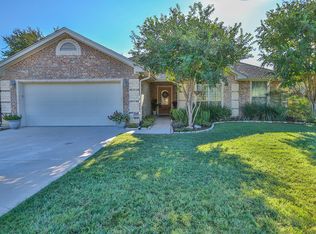 10317 Southshore Dr, Salado, TX 76571