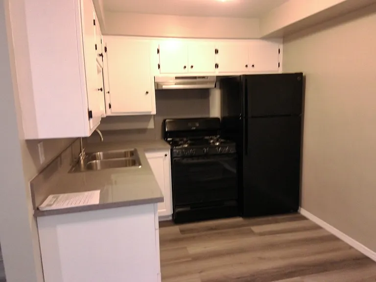 2610 Carnegie Ln #E — Photo 1