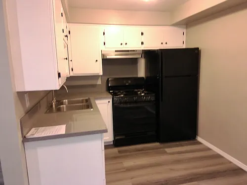 2610 Carnegie Ln #E Photo 1
