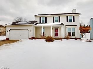 511 Picadilly Cir, Akron, OH