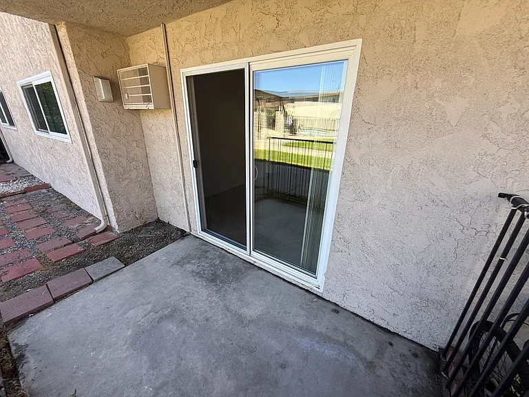1540 E. Canfield Lane — Photo 10