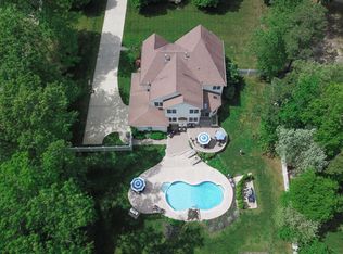 6 Ambassador Ct, Jackson, NJ 08527