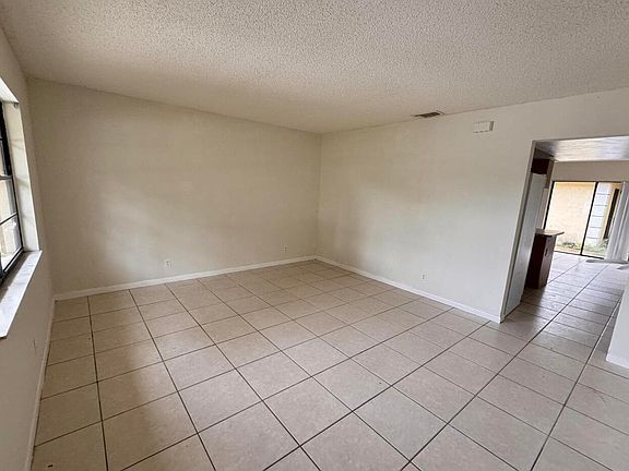 2nd image of 1115 Goldenrod Rd #1115