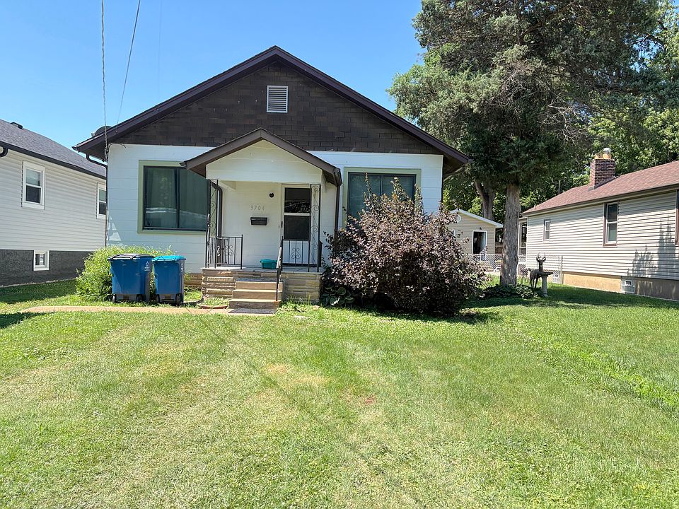 1st image of 3704 Hoffmeister Ave