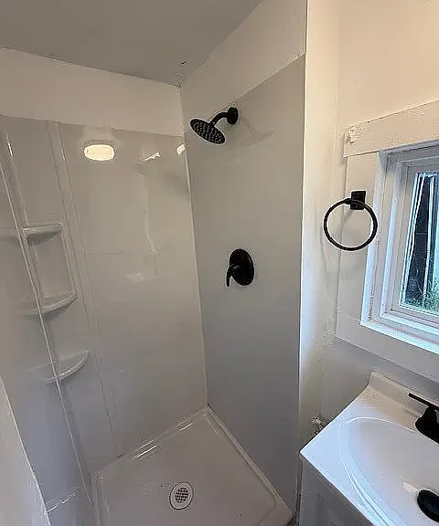 1877 Montgomery Ave #2 — Photo 6