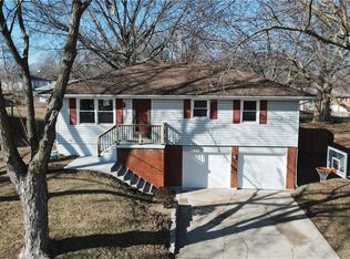 109 NE 1st Street Ter, Blue Springs, MO 64014