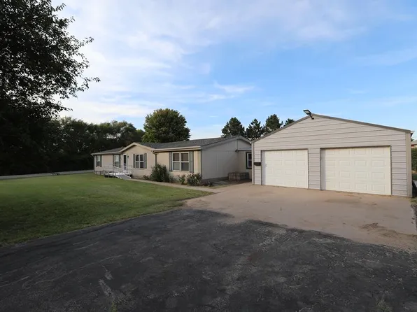 122 W High St, Lucas, KS 67648