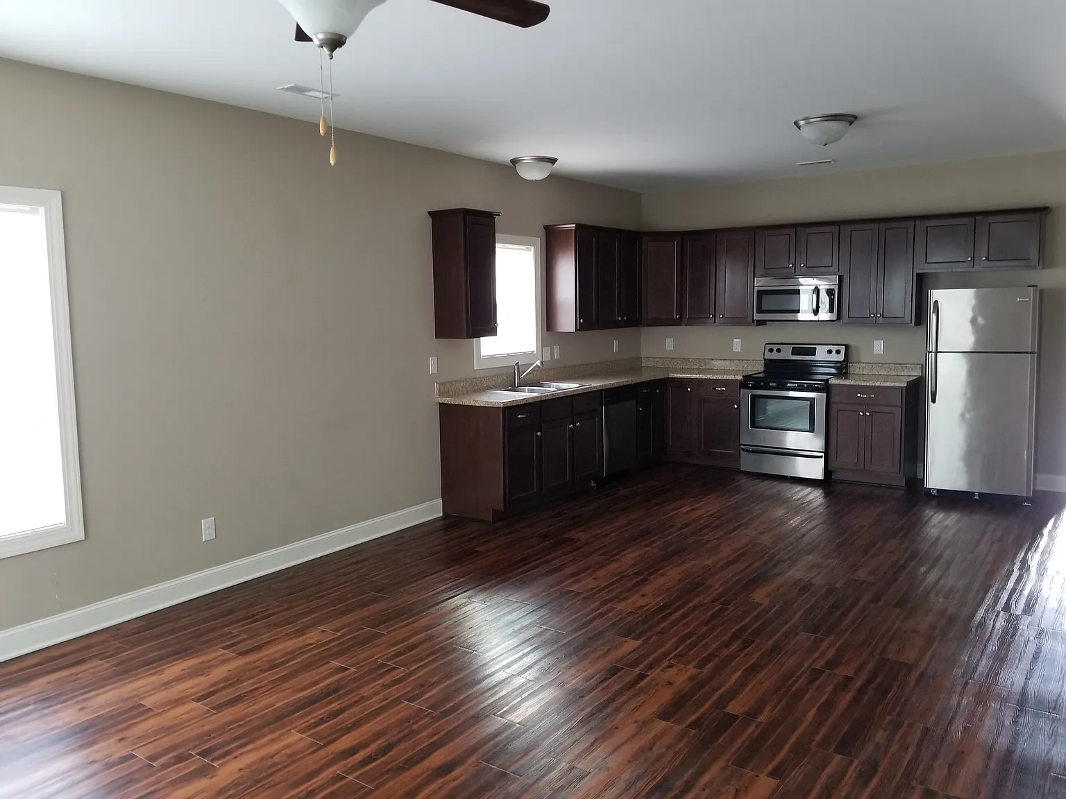 3 bed, 1498 sqft, $1,550 — Photo 3