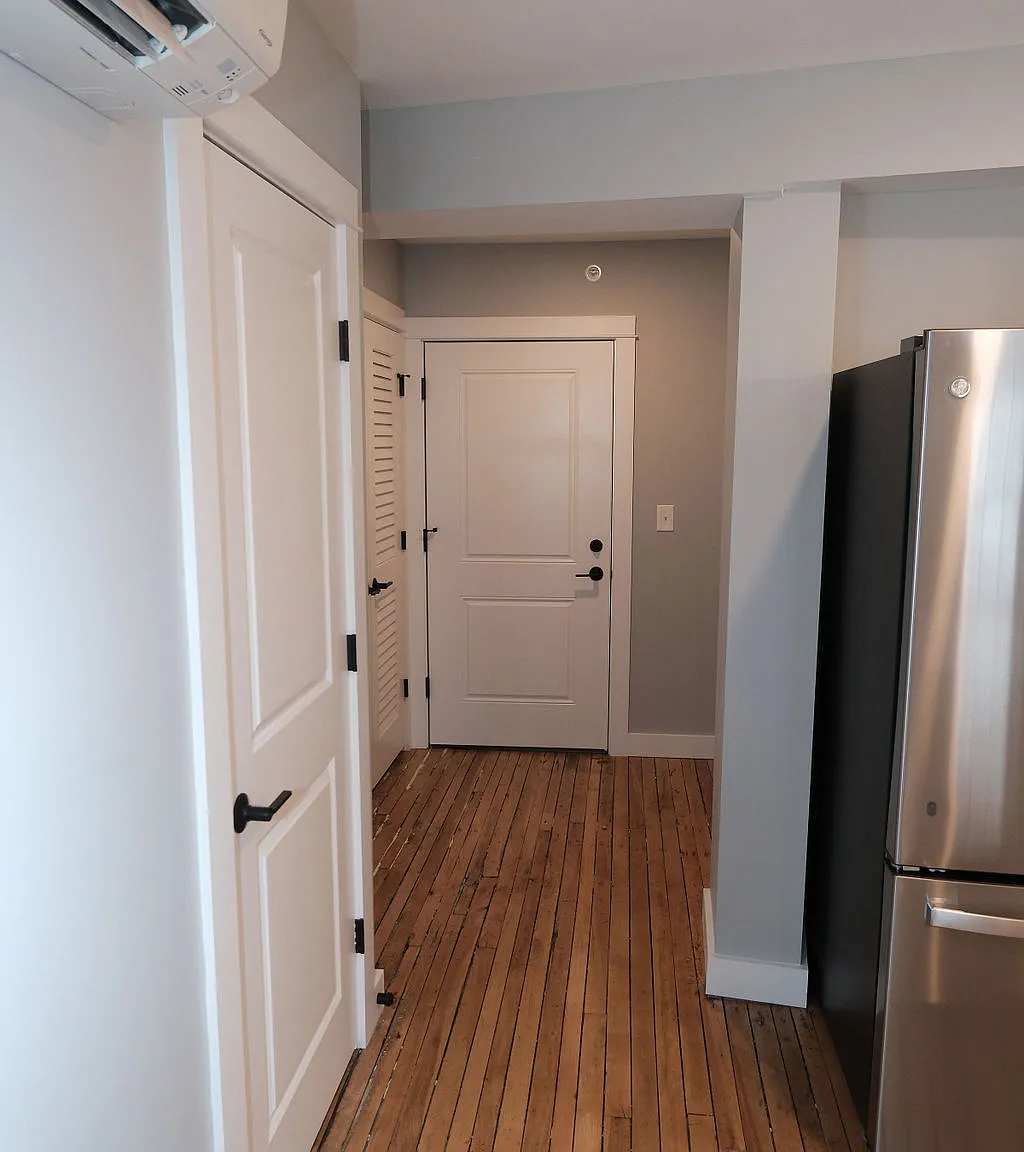 1 bed, 500 sqft, $2,250 — Photo 3