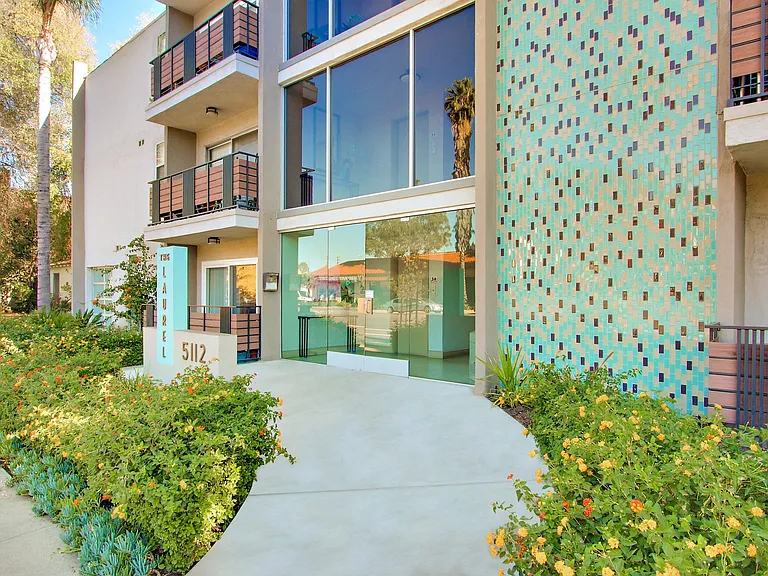 5112 Laurel Cyn Apartments — Photo 28