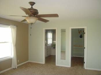 5th image of 4917 Kama Ln NE