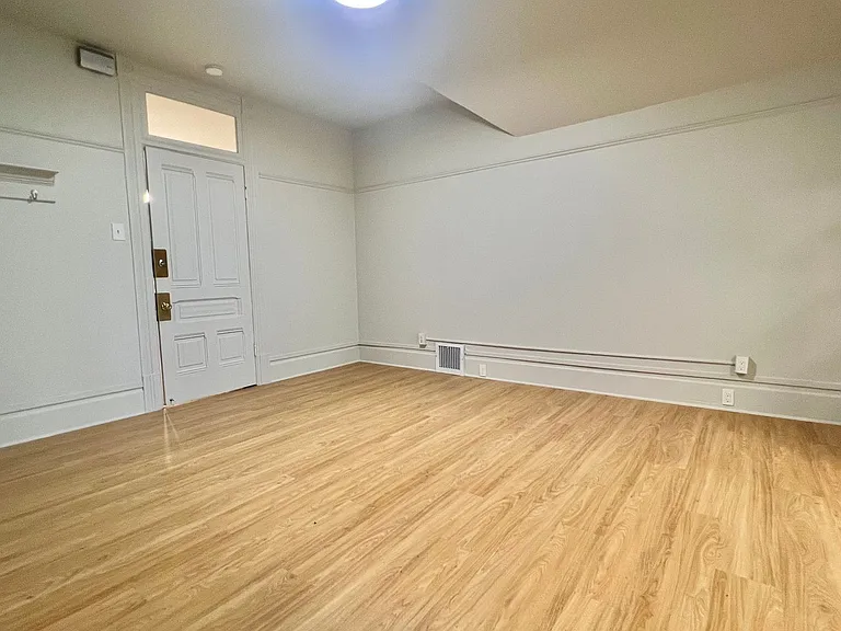 placement-1423Central — Photo 33