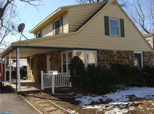 111 Darthmouth Dr, Folsom, PA 19033