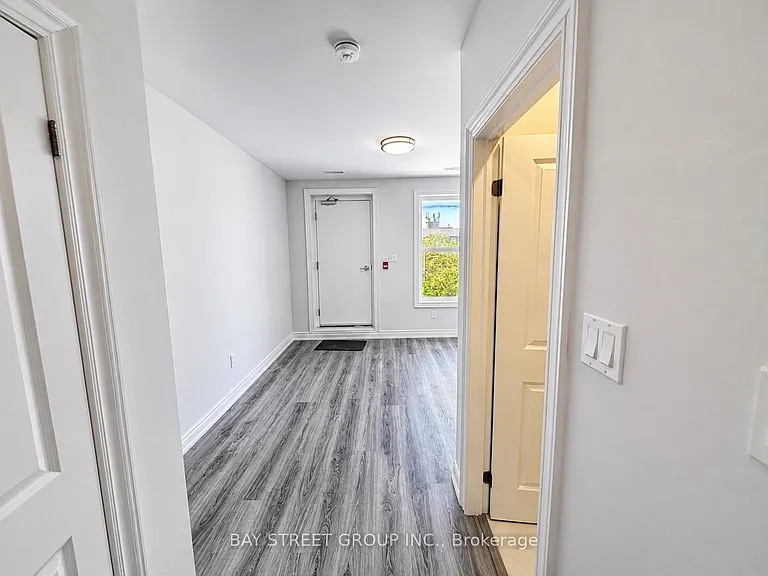 442 Spadina Ave #B — Photo 7