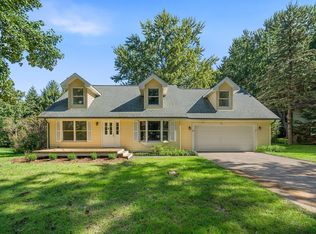43618 Carla Dr, Paw Paw, MI 49079