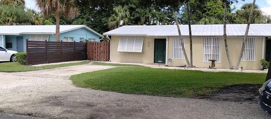 2 bed, 1.0 bath, 812 sqft, $1,800 — Photo 2