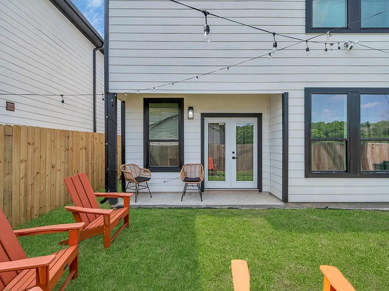 3127 Bolt St — Photo 35