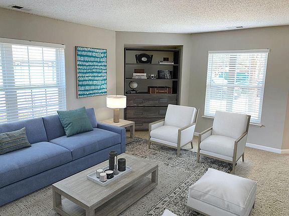 5th image of 1601 Woods Dr #1412